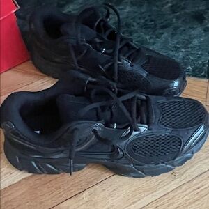 Nike Black Women's Sneakers